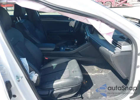 2022 Kia K5 Gt-Line z USA, uszkodzony, nr VIN 5XXG64J27NG160838